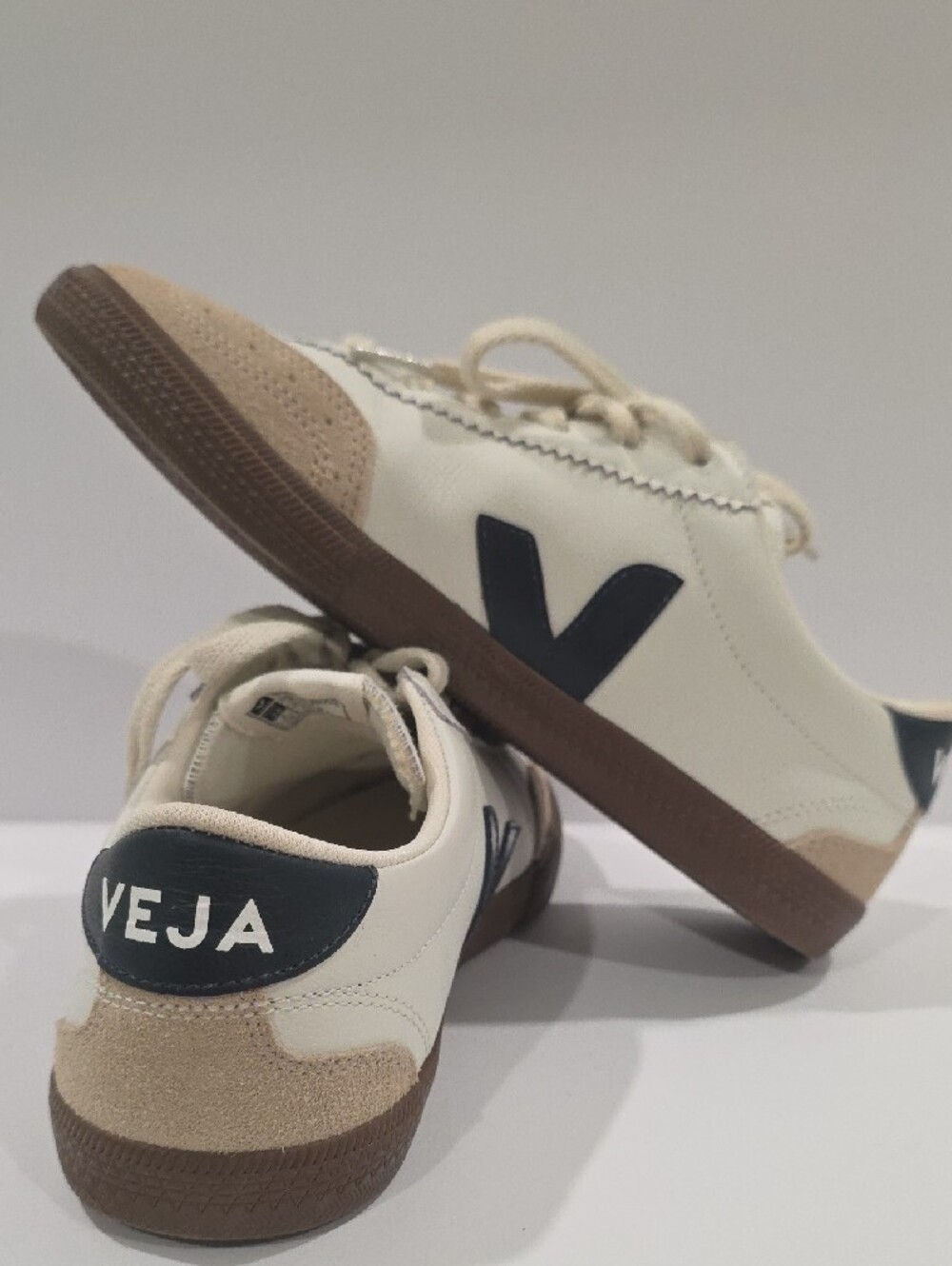VEJA Womens VOLLEY O.T. White NAUTICO Bark Sz 38/ 7 New In BOX - Picture 7 of 10